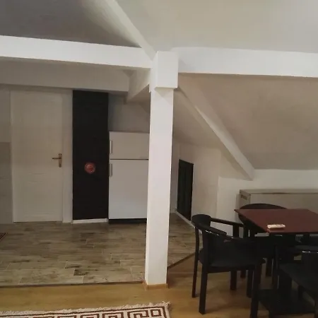 Apartman Aura *