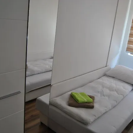 Aura Apartman *