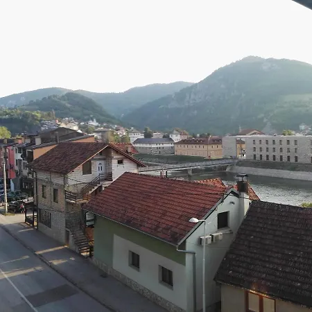 Aura * Kosovo Polje