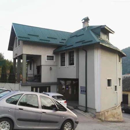 Aura Kosovo Polje