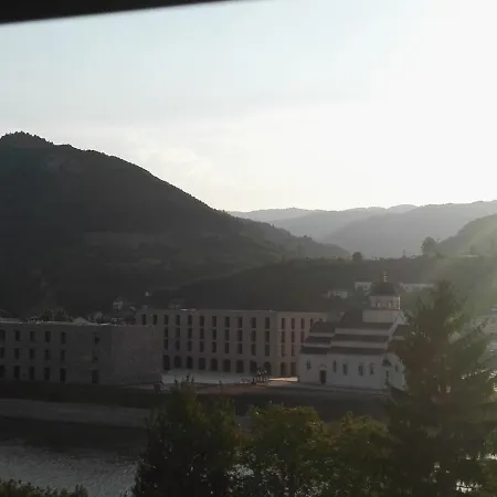 Aura Apartman *